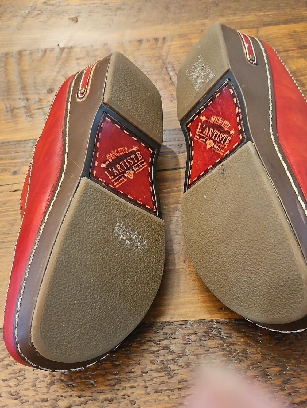 Worn Once L'Artiste Hand Painted Chino Red Leather Slip-On Clogs - Picture 7 of 9
